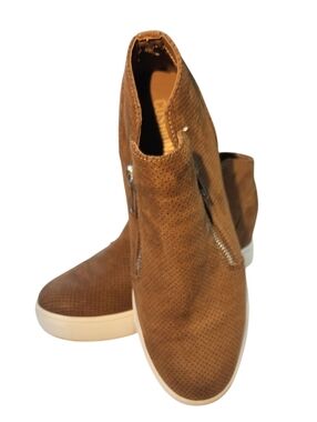 8M Cushionaire Women's Hart  Hidden Wedge Sneaker RUST Suede Side Zip